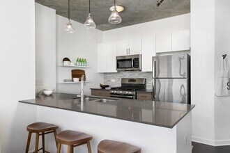 Reside on Green Street in Chicago, IL - Building Photo - Interior Photo