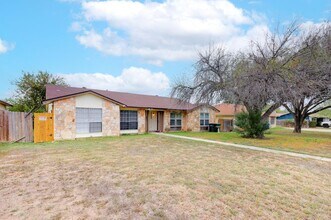7205 Timbercreek Dr in San Antonio, TX - Building Photo - Building Photo