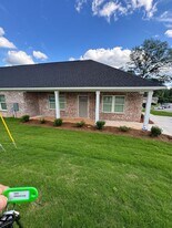 3355 Arnold Ave in Opelika, AL - Building Photo