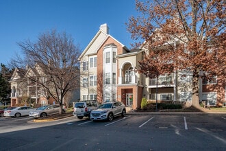 Random Hills Condominium in Fairfax, VA - Building Photo - Building Photo