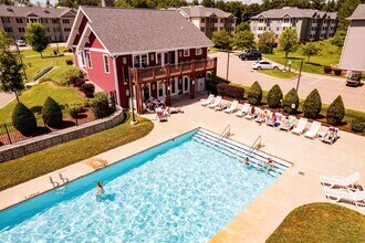 361 Autumn Pond Way in Essex Junction, VT - Building Photo - Building Photo