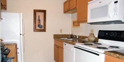 1518 Darren Cir in Portsmouth, VA - Building Photo - Building Photo