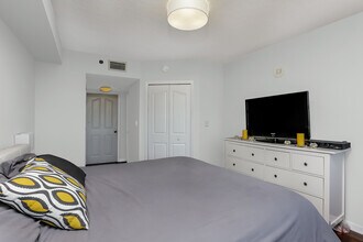 2665 SW 37th Ave, Unit 1404 in Miami, FL - Building Photo - Building Photo