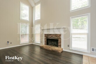 123 W Point Trail in Woodstock, GA - Foto de edificio - Building Photo