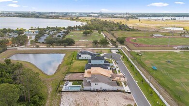 8105 Fenton St in Orlando, FL - Building Photo - Building Photo