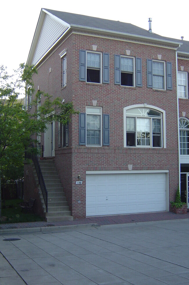 1150 N Vernon St in Arlington, VA - Building Photo - Building Photo