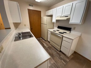10868 Southwind Dr in Powell, OH - Building Photo - Building Photo
