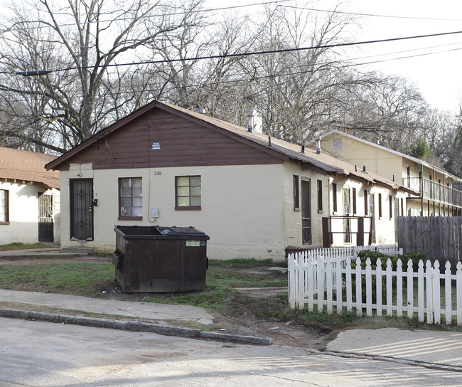 1168-1186 SW Ira St in Atlanta, GA - Building Photo - Building Photo