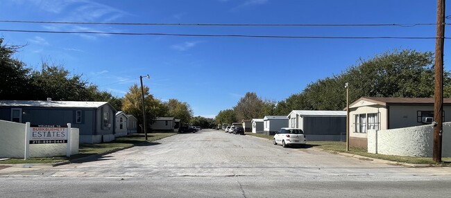 201 S Preston Rd in Burkburnett, TX - Building Photo - Building Photo