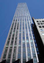 Sky House in New York, NY - Foto de edificio - Building Photo