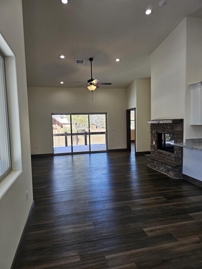 2850 W Villa Loop in Show Low, AZ - Building Photo - Building Photo