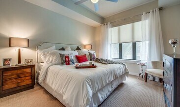 1900 Yorktown St in Houston, TX - Building Photo - Building Photo