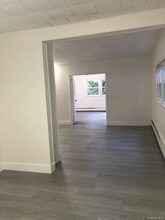 76 Bayview Ave in Northport, NY - Building Photo - Building Photo