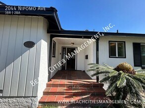 2044 Nipomo Ave in Long Beach, CA - Building Photo - Building Photo