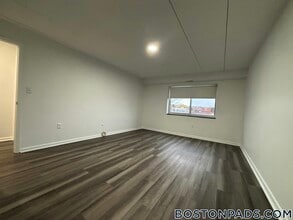 51 Hill Rd in Belmont, MA - Building Photo - Building Photo