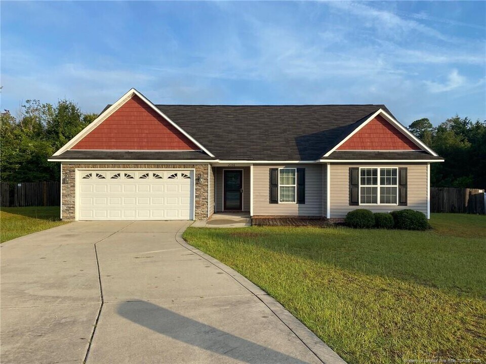 2106 Crain Ct in Fayetteville, NC - Building Photo