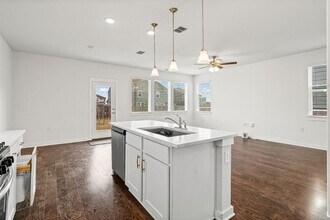 7200 Grenadine Bloom Bnd in Austin, TX - Building Photo - Building Photo