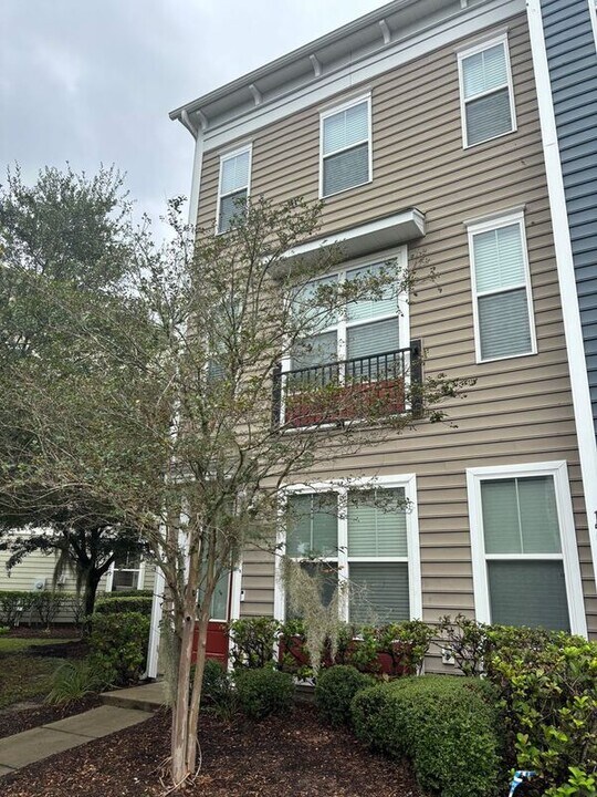 1559 Bluewater Way in Charleston, SC - Building Photo