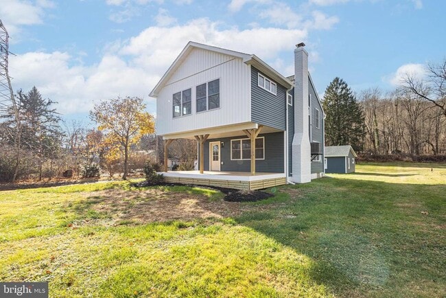 property at 1434 River Rd