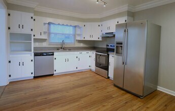 1905 S Hills Dr in Knoxville, TN - Building Photo - Building Photo