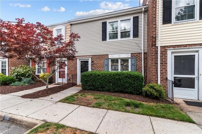 property at 570 Tenbee Ln