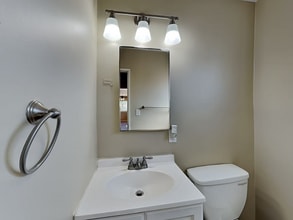 14249 Minnehaha St in Los Angeles, CA - Building Photo - Building Photo