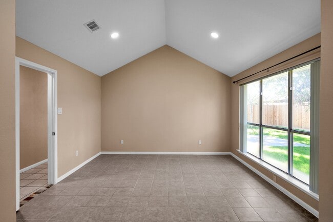 11923 Silver Canyon Ln