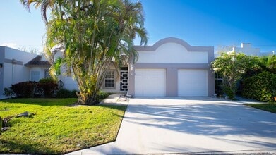9110 Fairbanks Ln in Boca Raton, FL - Foto de edificio - Building Photo