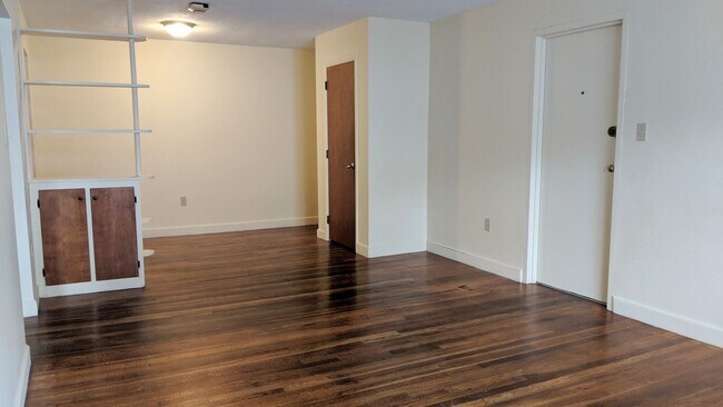 26 Grove St, Unit 9 in Arlington, MA - Building Photo - Building Photo