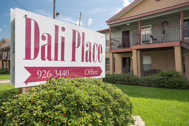 Dali Place in Baton Rouge, LA - Building Photo - Building Photo