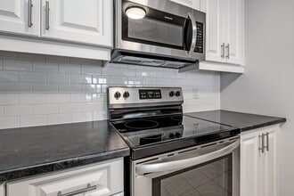 405 Gerardia Ln in Ottawa, ON - Building Photo - Building Photo
