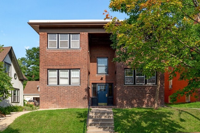 2415 Harriet Ave., Unit #1