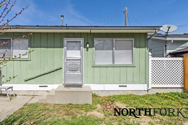 property at 615 Dearborn St