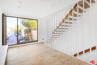 1416 Fairbanks Pl in Los Angeles, CA - Building Photo - Building Photo