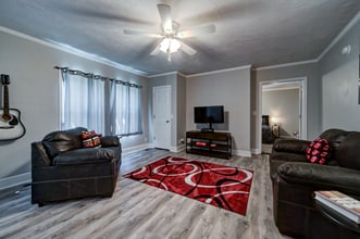 401 Kingwood Dr in Murfreesboro, TN - Foto de edificio - Building Photo