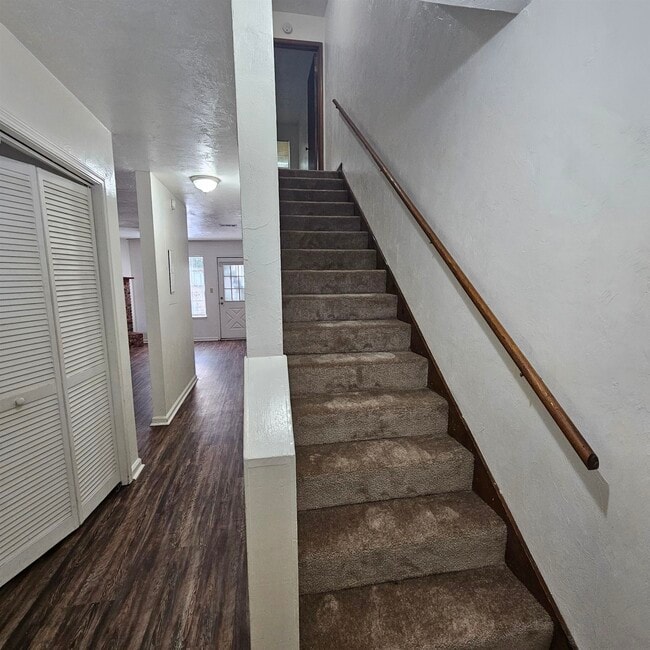 1208 Hidden Pl in Tallahassee, FL - Building Photo - Building Photo