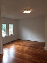 2351 SE 51st Ave in Portland, OR - Foto de edificio - Building Photo