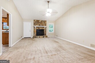 145 Cowan Dr in Stockbridge, GA - Building Photo - Building Photo