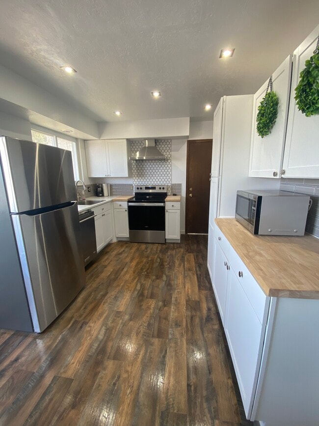 2122 Colonial Ln, Unit Upstairs in Pocatello, ID - Foto de edificio - Building Photo