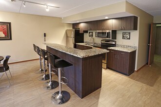 Joppa Lane in St. Louis Park, MN - Building Photo - Interior Photo