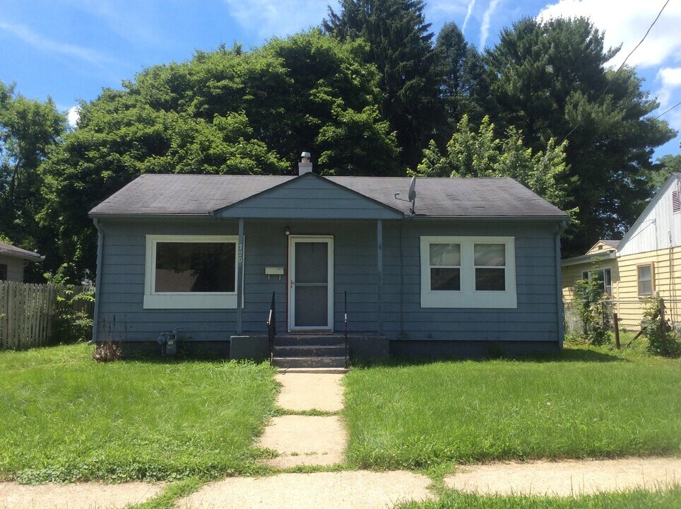 720 Alliance Ave in Rockford, IL - Building Photo