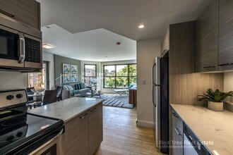 40 Malvern St in Boston, MA - Building Photo - Building Photo