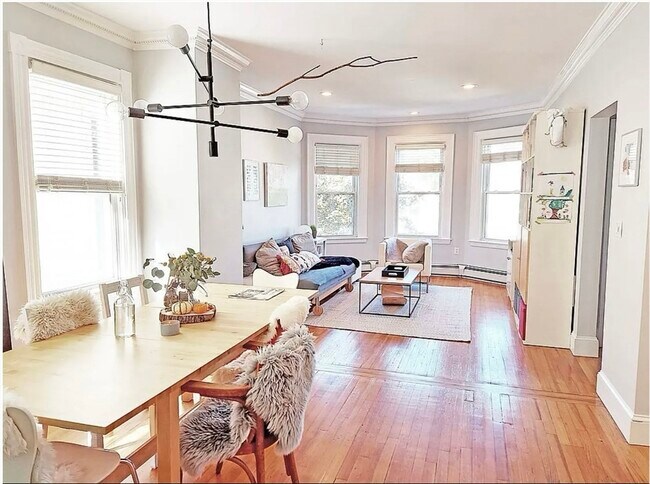 property at 118 Franklin St