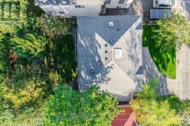 114 Fairholme Ave in Toronto, ON - Building Photo - Building Photo