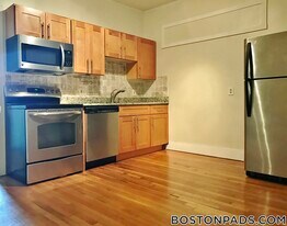 15 Park Vale Ave in Boston, MA - Building Photo