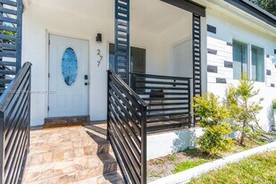 277 NW 48th St in Miami, FL - Building Photo