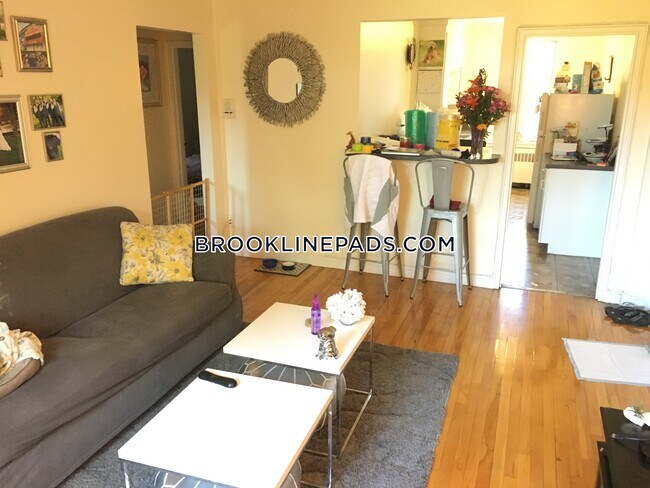 38 Dean Rd-Unit -3 in Brookline, MA - Building Photo - Building Photo