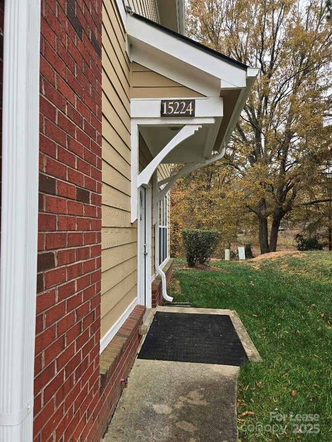 15224 Coventry Ct Ln in Charlotte, NC - Building Photo - Building Photo