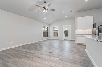 6004 Kingsville St in Midland, TX - Building Photo - Building Photo