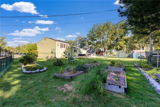 property at 39 Vermont Pl